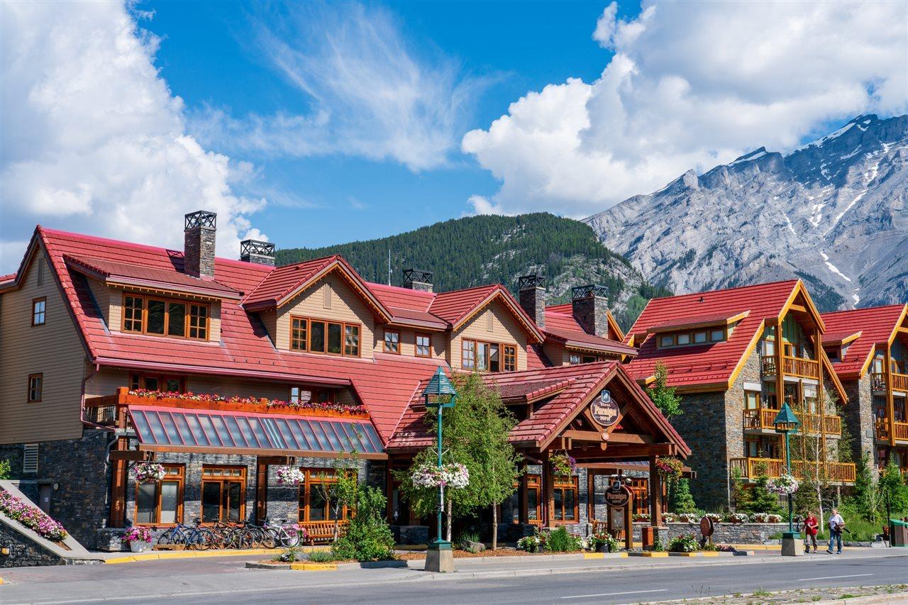 Banff Ptarmigan Inn Exterior photo