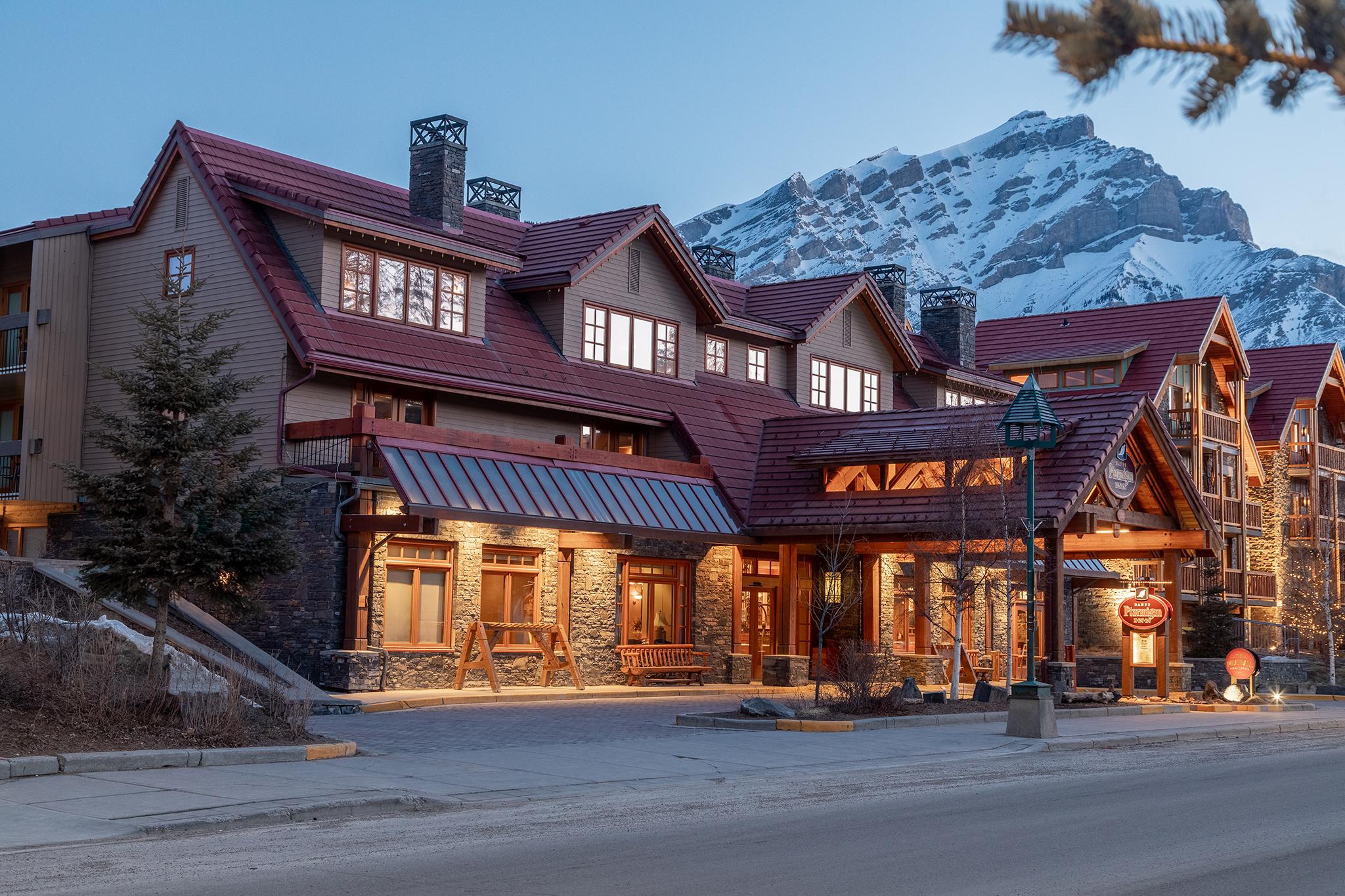 Banff Ptarmigan Inn Exterior photo