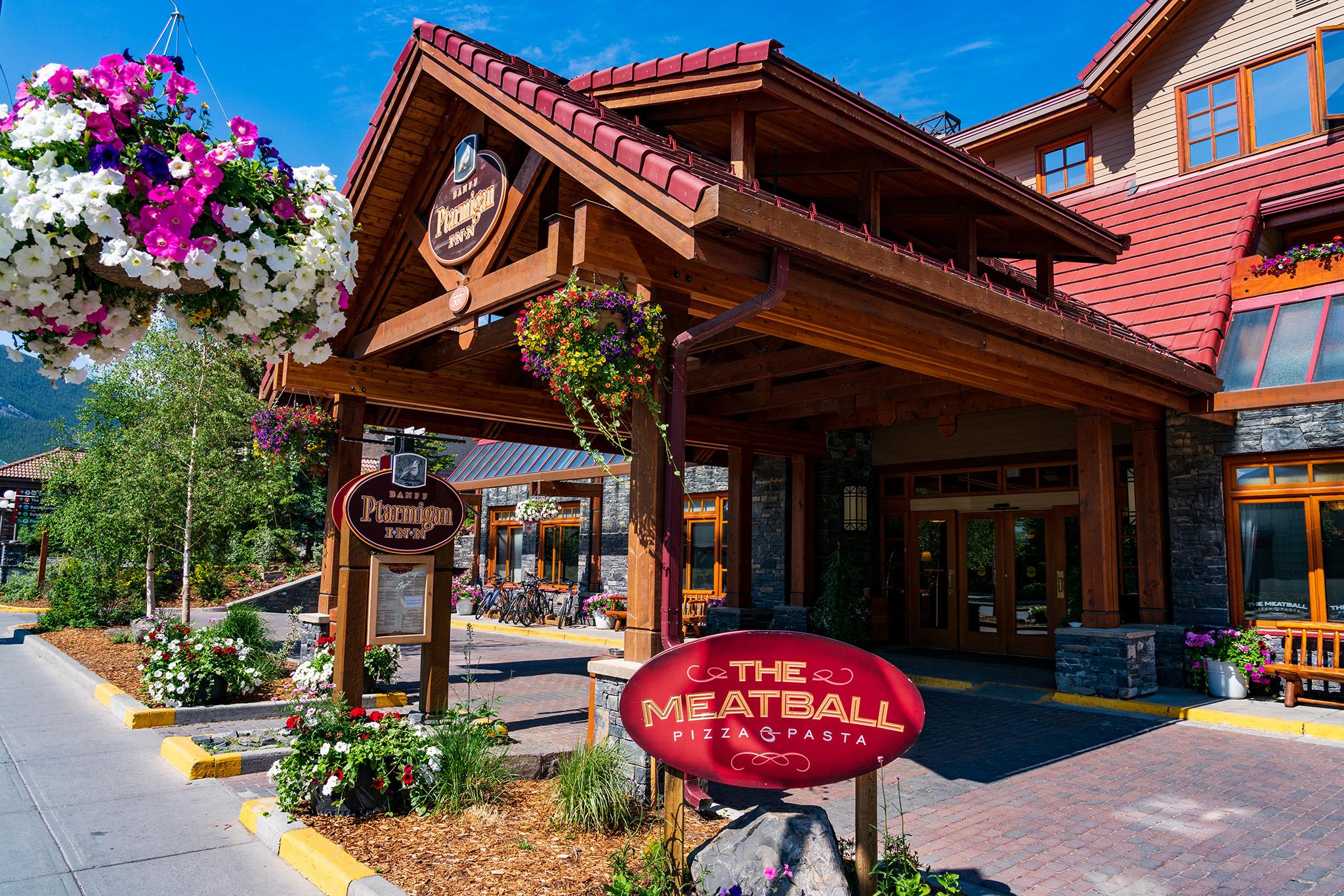 Banff Ptarmigan Inn Exterior photo