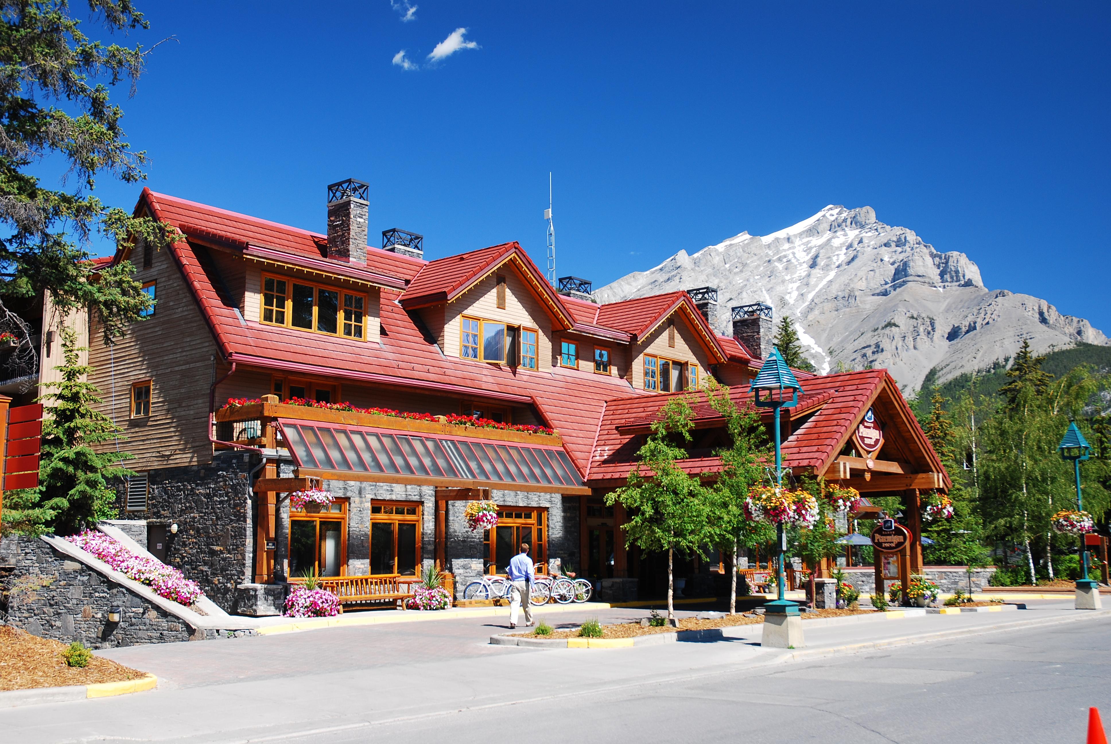 Banff Ptarmigan Inn Exterior photo