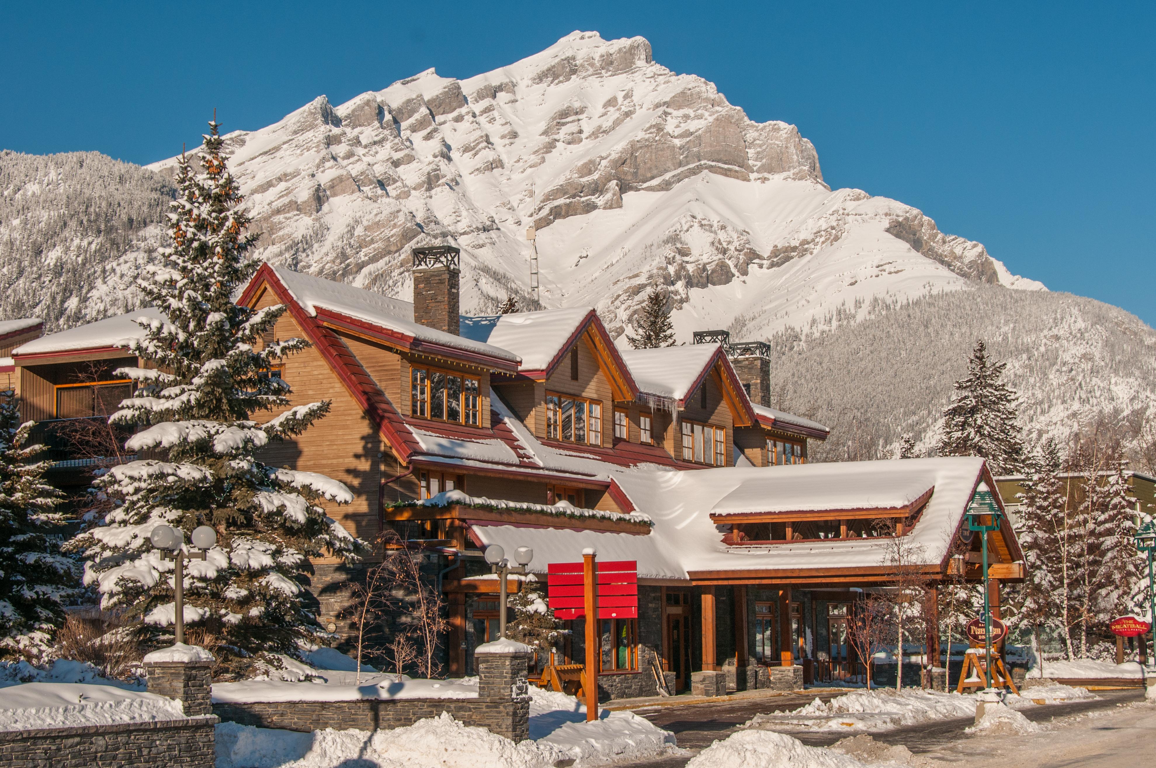 Banff Ptarmigan Inn Exterior photo